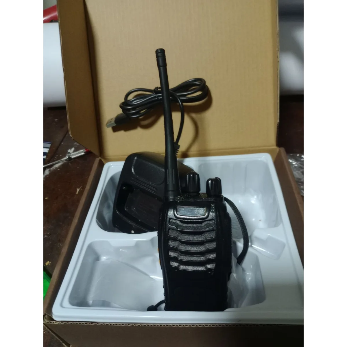 Handy Walkie Talkie con Base Cargadora